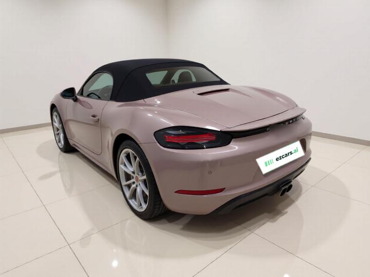 718 2022 Boxster 2.0T photo 4