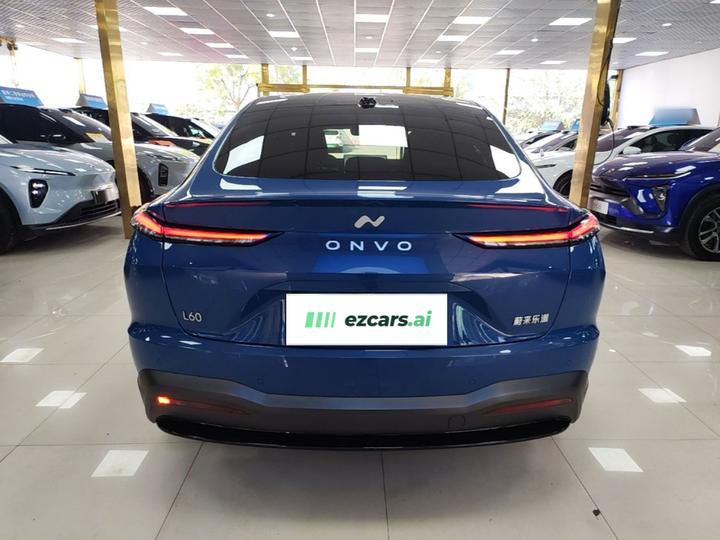 L60 2024 60kWh RWD photo 3