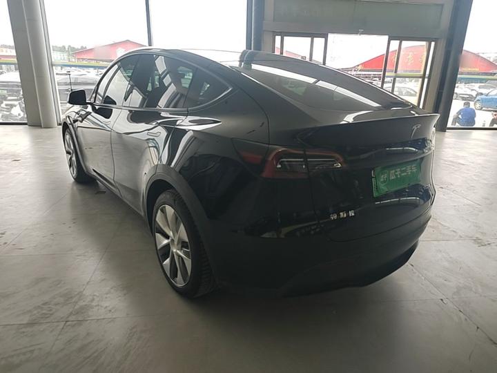 Model Y 2022 RWD photo 4