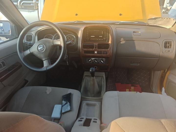 2014 2.4L Executive Petrol RWD Standard KA24 photo 5