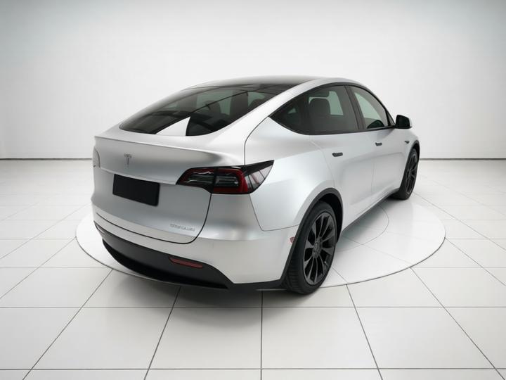 Model Y 2023 RWD photo 4