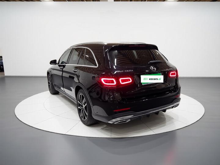 GLC 2021 GLC 260 L 4MATIC Luxury photo 4
