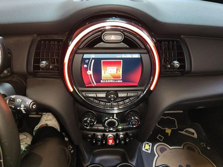 2018 1.5T ONE 5-Door photo 5