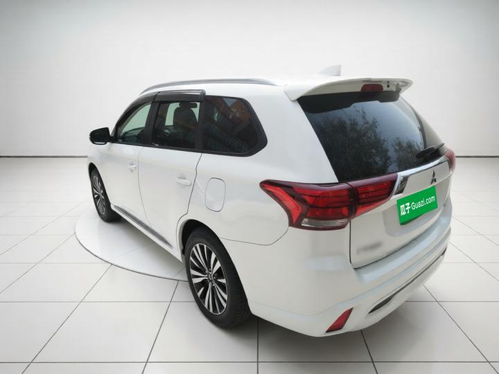 Outlander 2021 Facelift 2.0L RWD Enjoy 5-Seater photo 4