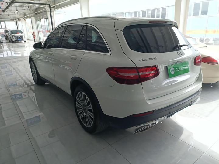 GLC 2017 GLC 200 4MATIC photo 4