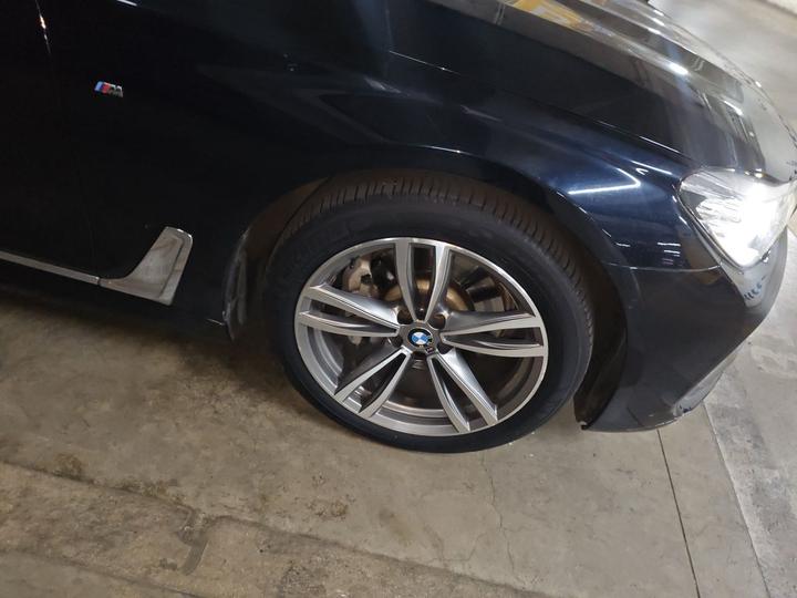 7 Series 2018 730Li Leading M Sport Package photo 8