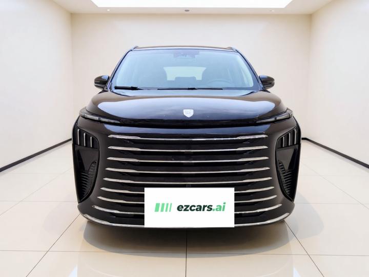 V9 2026 200km Luxury photo 2