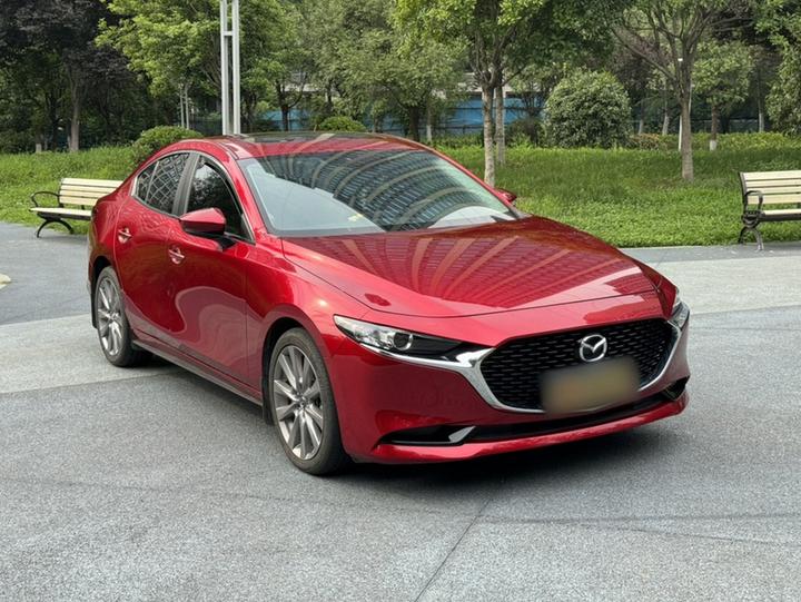 3 Axela 2020 2.0L AT photo 3