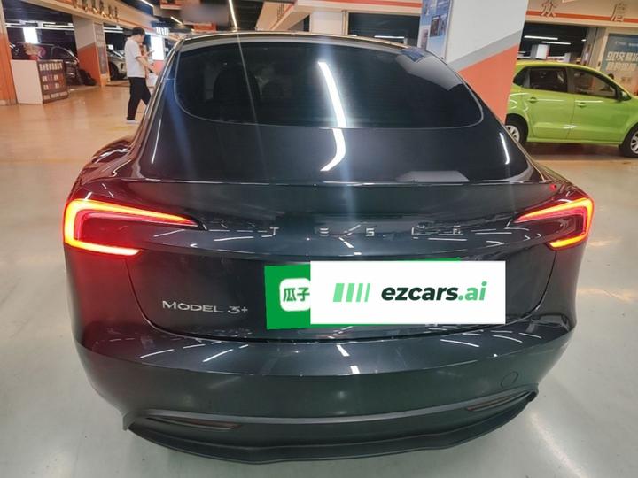 Model 3 2023 Long Range AWD photo 3