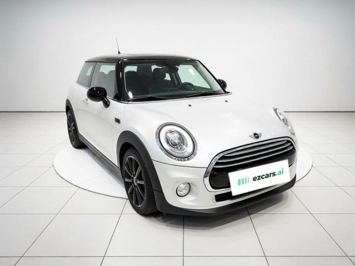 2016 1.5T COOPER 5-Door photo 3