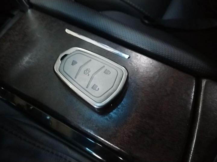 XTS 2018 28T Tech photo 8