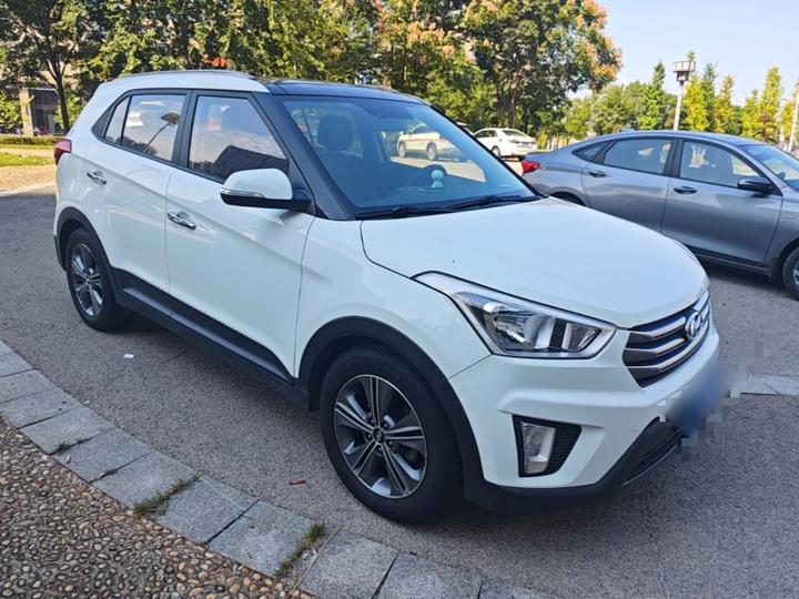 ix25 2015 1.6L AT RWD Smart GLS photo 3