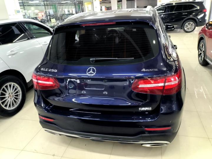 GLC 2019 GLC 260 4MATIC Luxury photo 2