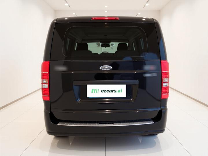 Refine M3 2019 PLUS 1.8L Luxury photo 5