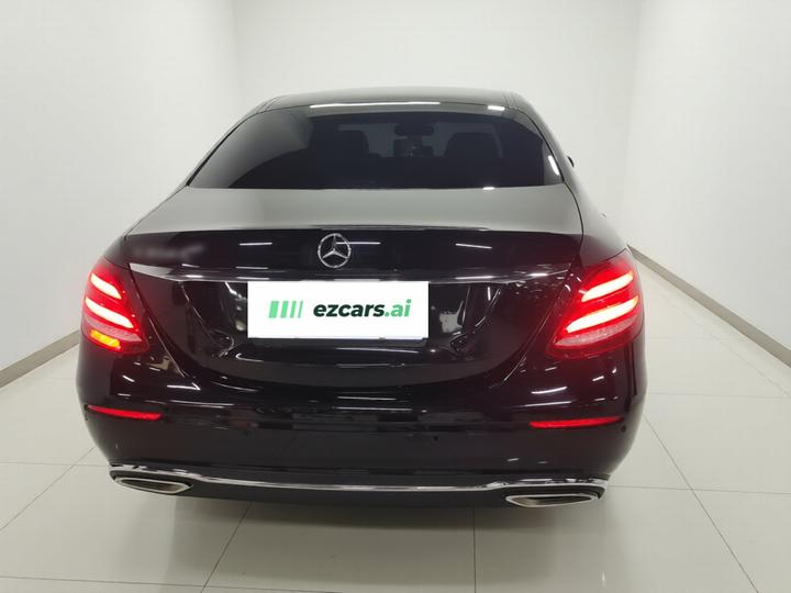 E-Class 2019 E 200 L photo 3