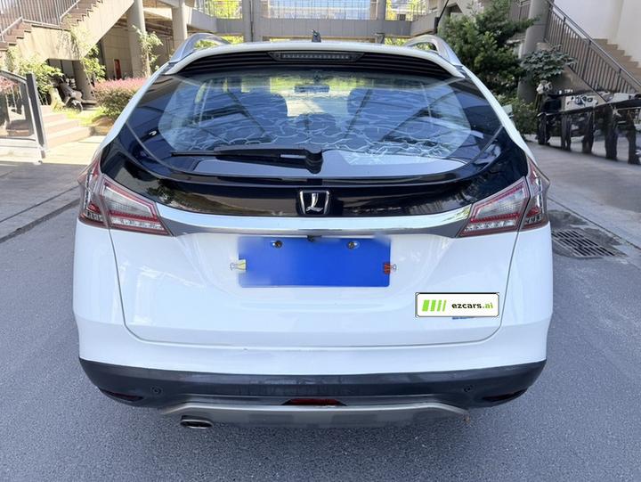 Luxgen 6 SUV 2016 1.8T Smart Premium photo 2