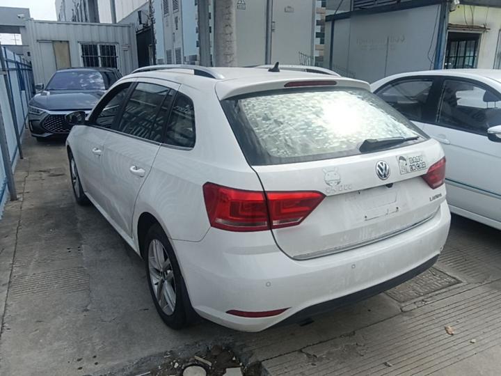 2015 1.6L AT Comfort photo 4