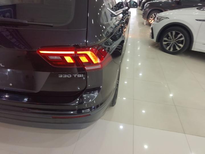 Tiguan L 2021 330TSI AT RWD Comfort photo 7