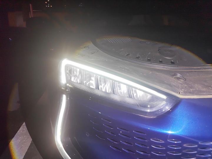 SERES SF5 2021 AWD photo 7
