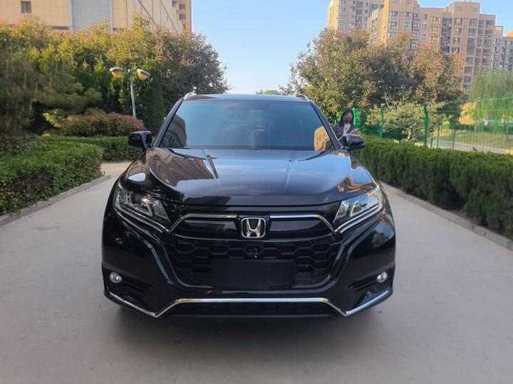 UR-V 2020 240TURBO RWD photo 2