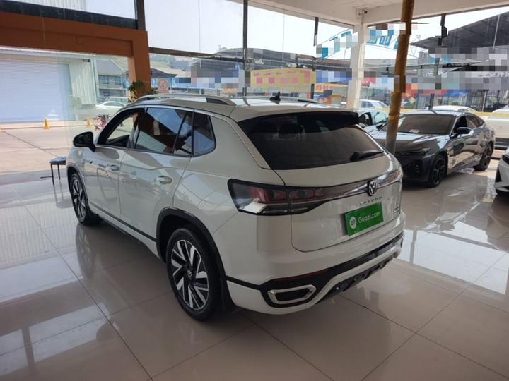 Tayron 2023 380TSI AWD R-Line photo 4