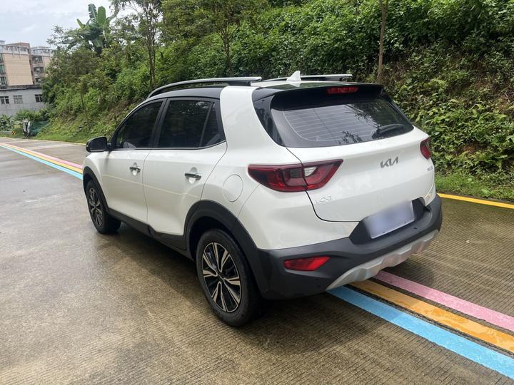 Stonic 2021 1.4L CVT photo 4