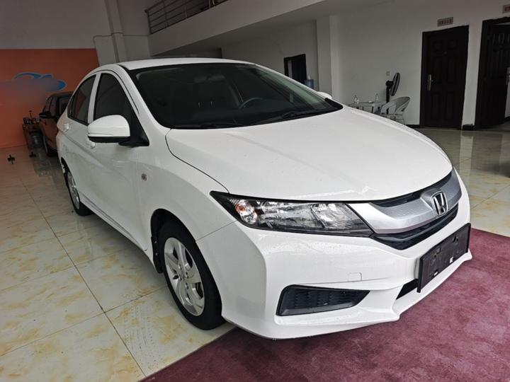 2017 1.5L CVT Elite photo 3