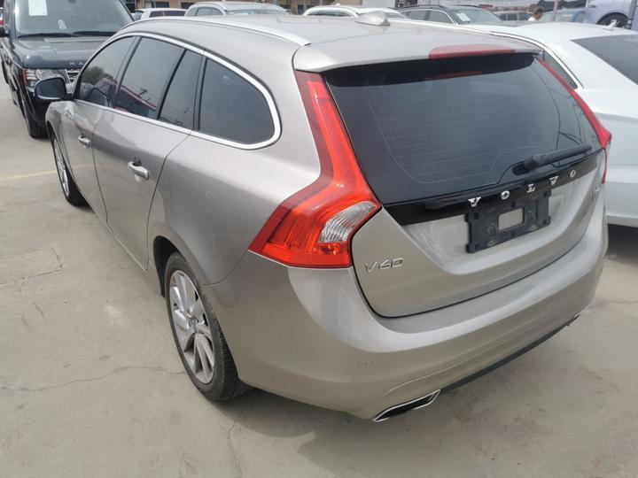 V60 2015 T5 photo 4