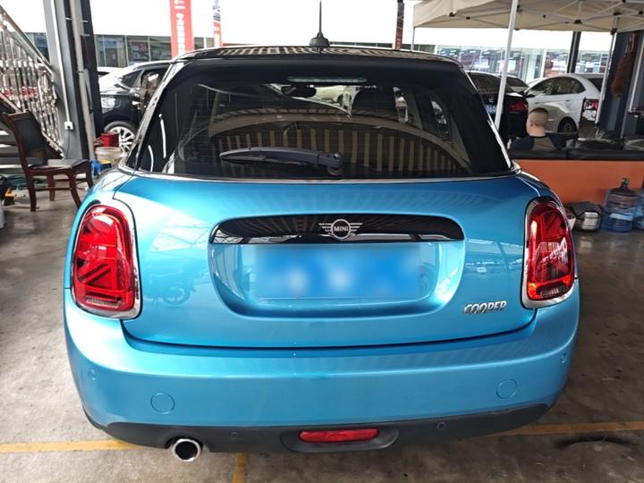 2018 1.5T COOPER Classic 5-Door photo 3
