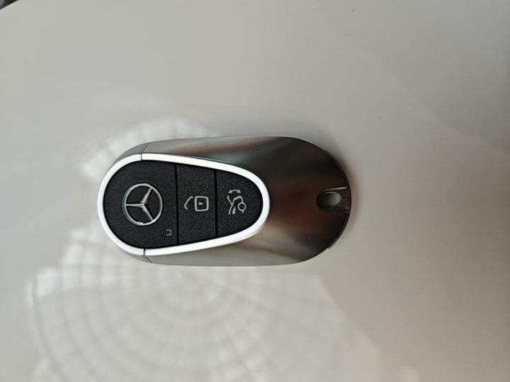 C-Class 2024 C 200 L Sport photo 8