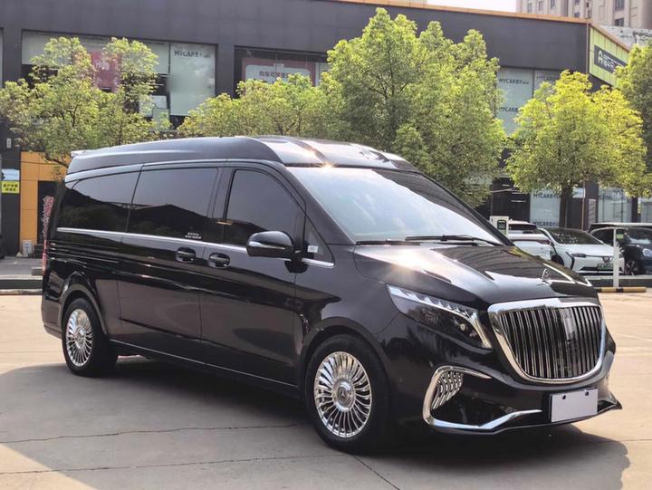 V-Class 2022 V 260 L Long Wheelbase Luxury photo 3