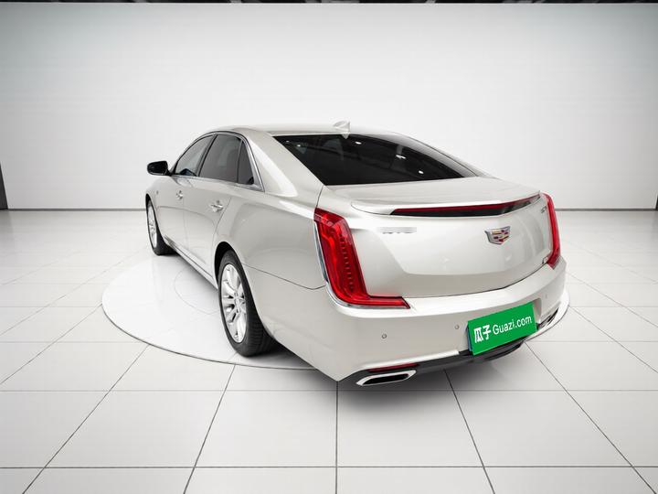 XTS 2018 28T Tech photo 4