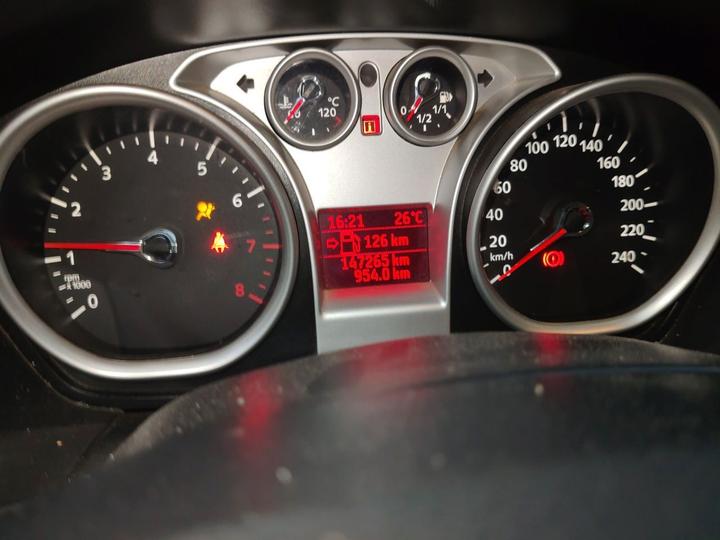 Focus 2013 Hatchback Classic 1.8L MT Anniversary Edition photo 6