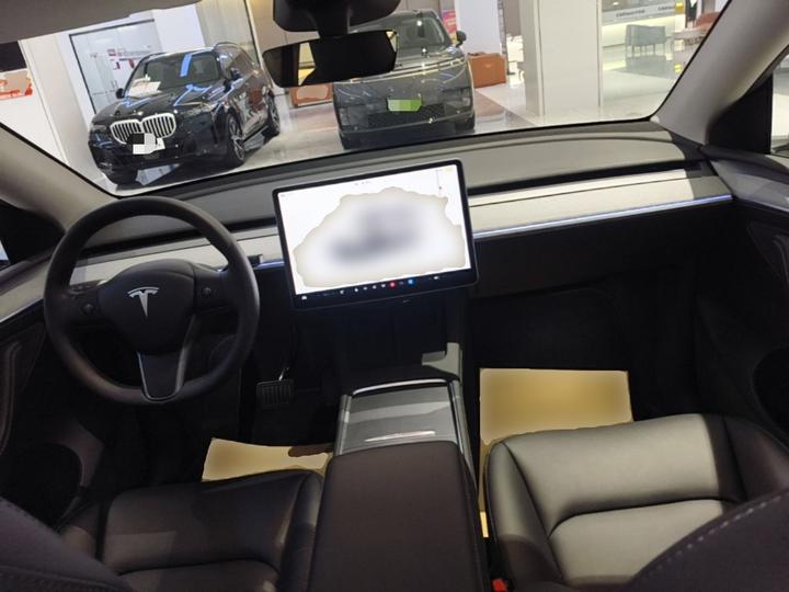 Model Y 2024 Long Range AWD photo 5