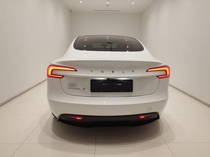 Model 3 2025 RWD photo 5