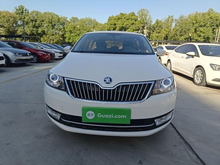 Rapid Spaceback 2016 Facelift 1.6L AT photo 2
