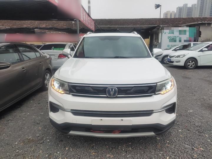 CS35PLUS 2019 1.6L AT photo 2