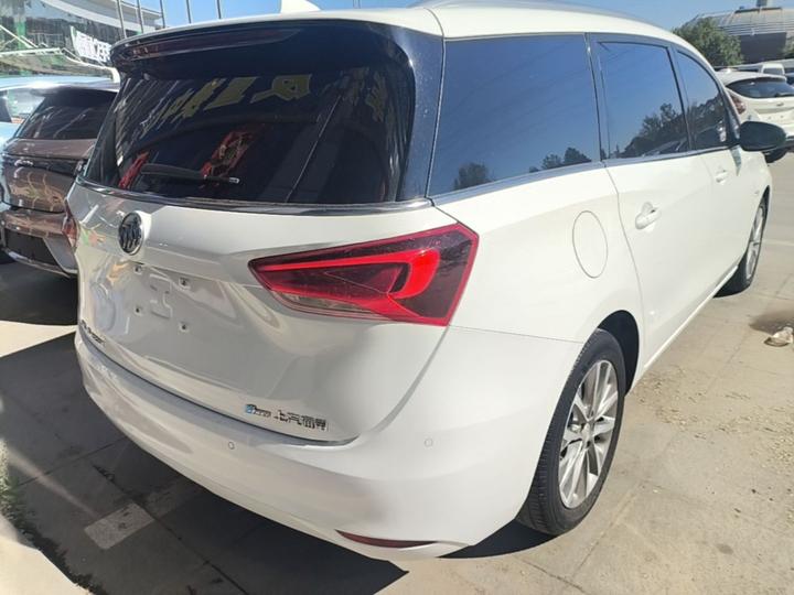 GL6 2021 323T Mild Hybrid Luxury photo 4