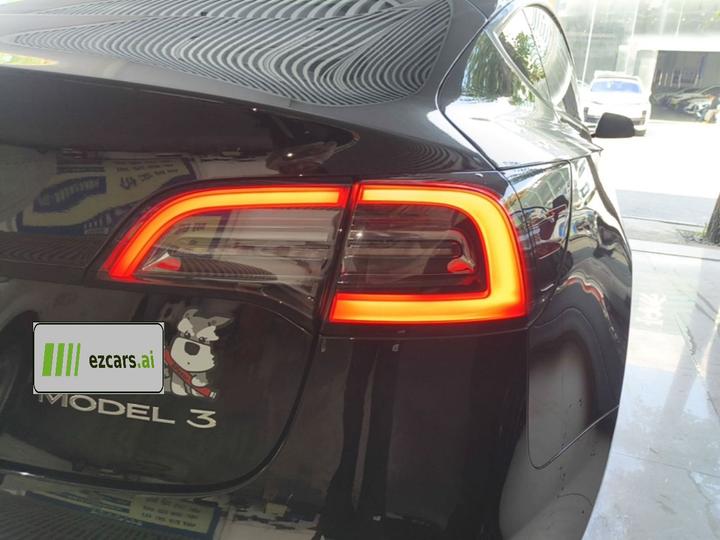 Model 3 2022 RWD photo 2