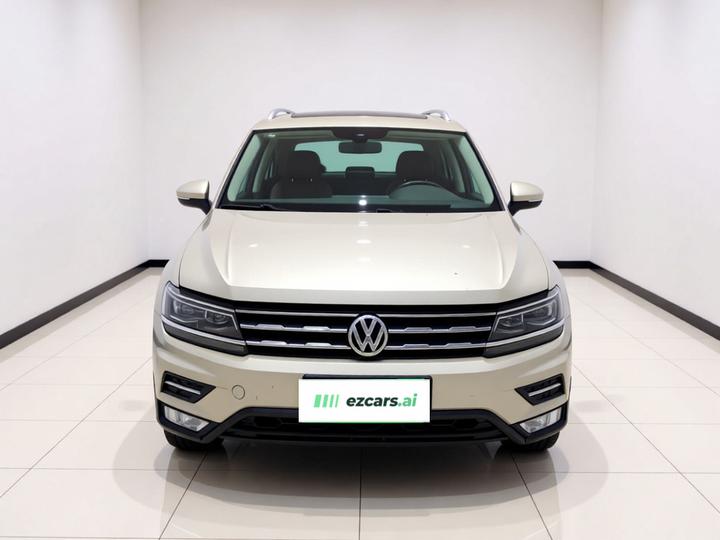 Tiguan L 2018 330TSI AT RWD Luxury photo 2