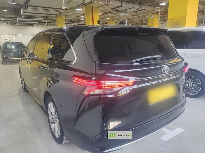 Sienna 2024 2.5L Hybrid Premium photo 4