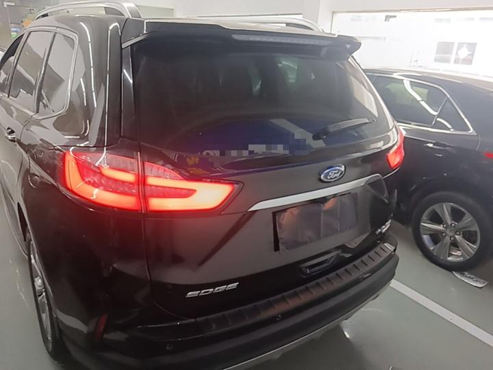 Edge 2020 EcoBoost 245 RWD 5-Seater photo 3