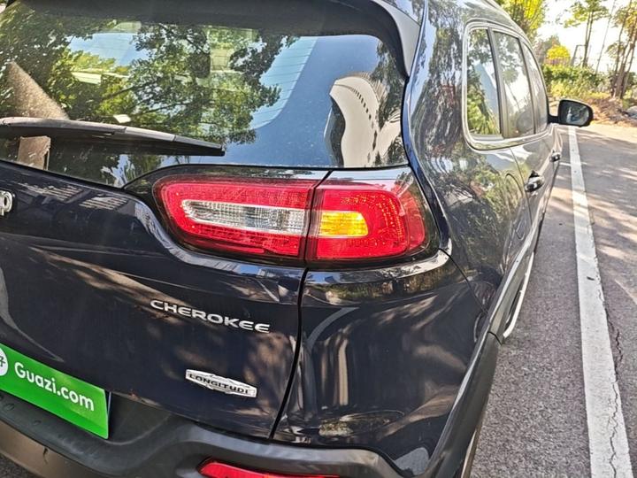 Cherokee 2016 2.4L photo 7