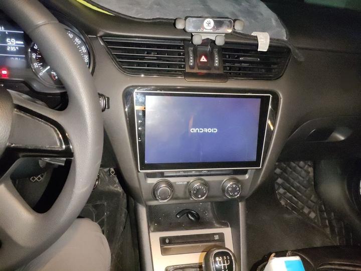 Octavia 2016 1.6L MT photo 5