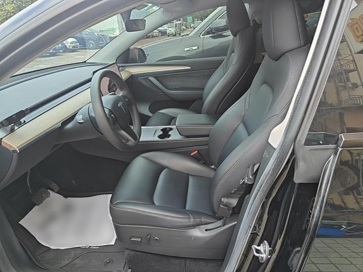 Model Y 2022 RWD photo 6