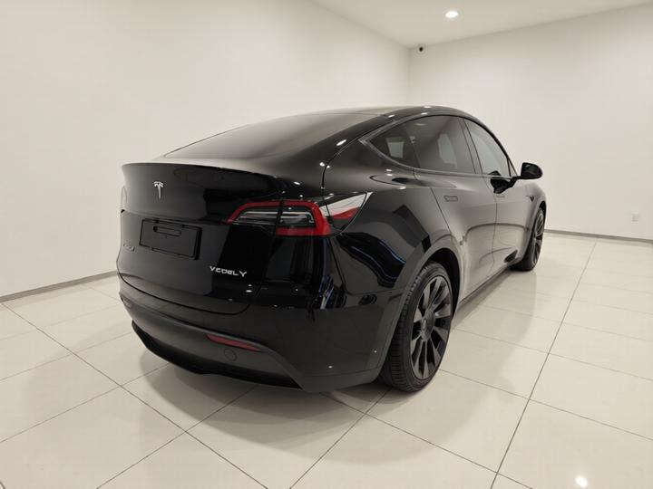 Model Y 2024 RWD photo 4
