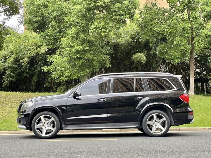 GL-ClassAMG 2014 AMG GL 63 photo 3