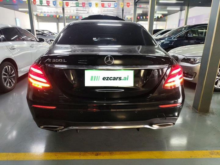 E-Class 2019 Facelift E 300 L Sport Luxury photo 3