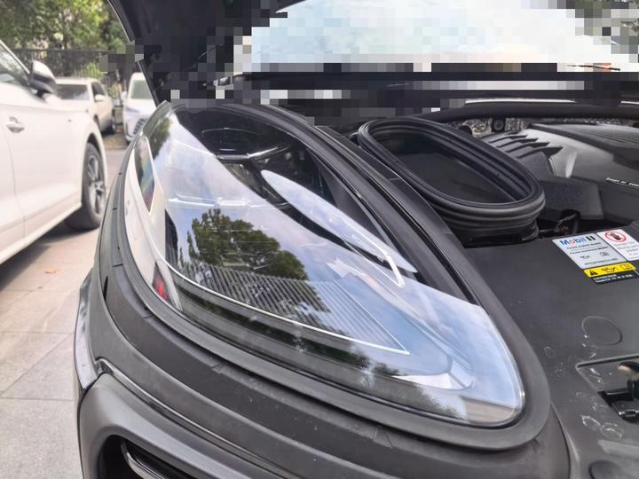 2022 Macan 2.0T photo 7