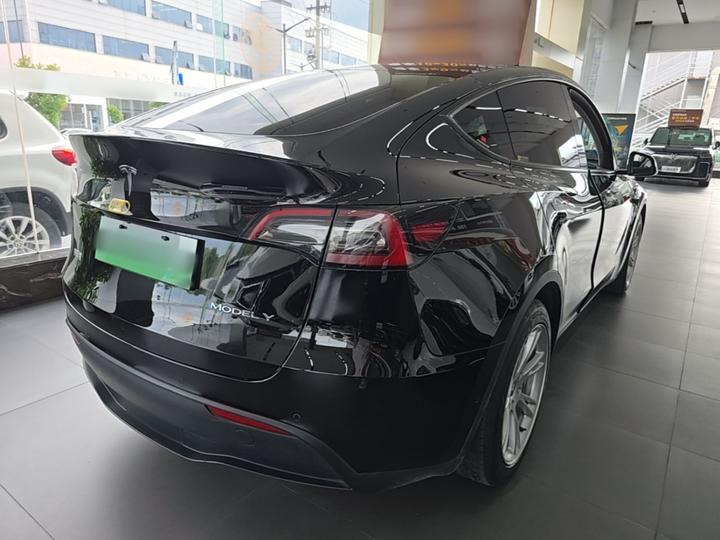 Model Y 2022 Facelift RWD photo 4